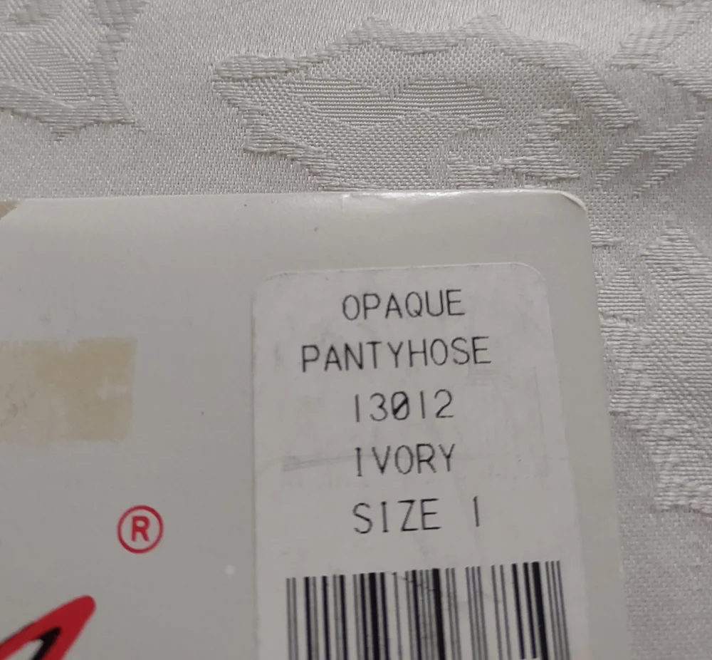 Italian Designer Emilio Cavallini Vintage Ivory Opaque Luxury Pantyhose